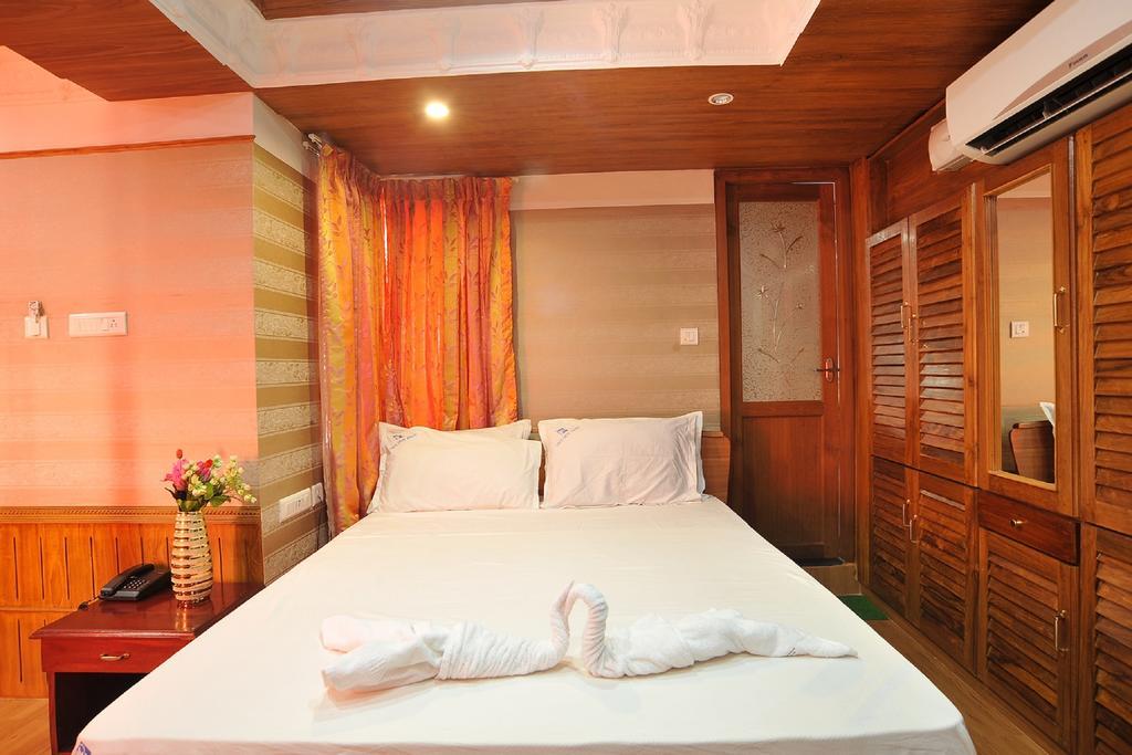 Melody Park Hotel Kanyakumari Room photo